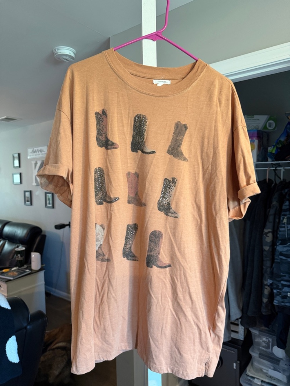 Maurices Tan Short Sleeve Tee with Boot Graphic